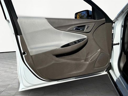 Used 2020 Chevrolet Malibu LT image 23