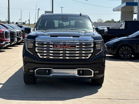 New 2026 GMC Sierra 1500 Denali w/ Denali Reserve Package AWD/4WD image 12