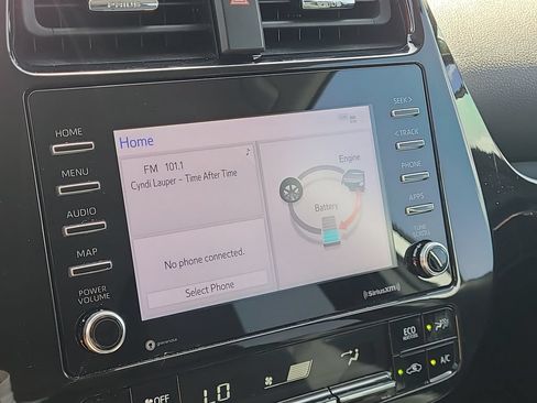 Certified 2021 Toyota Prius XLE FWD image 14