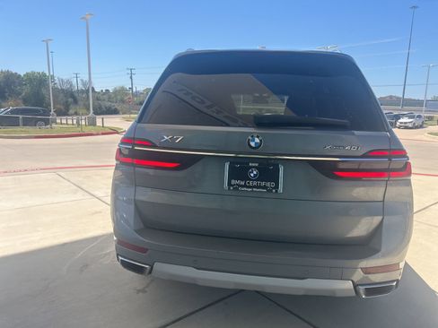 Certified 2025 BMW X7 xDrive40i w/ Premium Package image 8