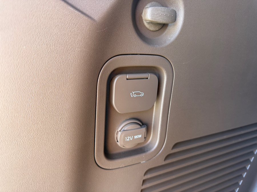 Used 2024 Kia EV9 Land AWD/4WD image 58