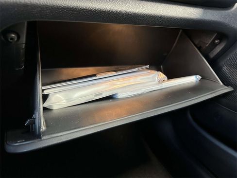 Used 2025 Kia Seltos S image 25