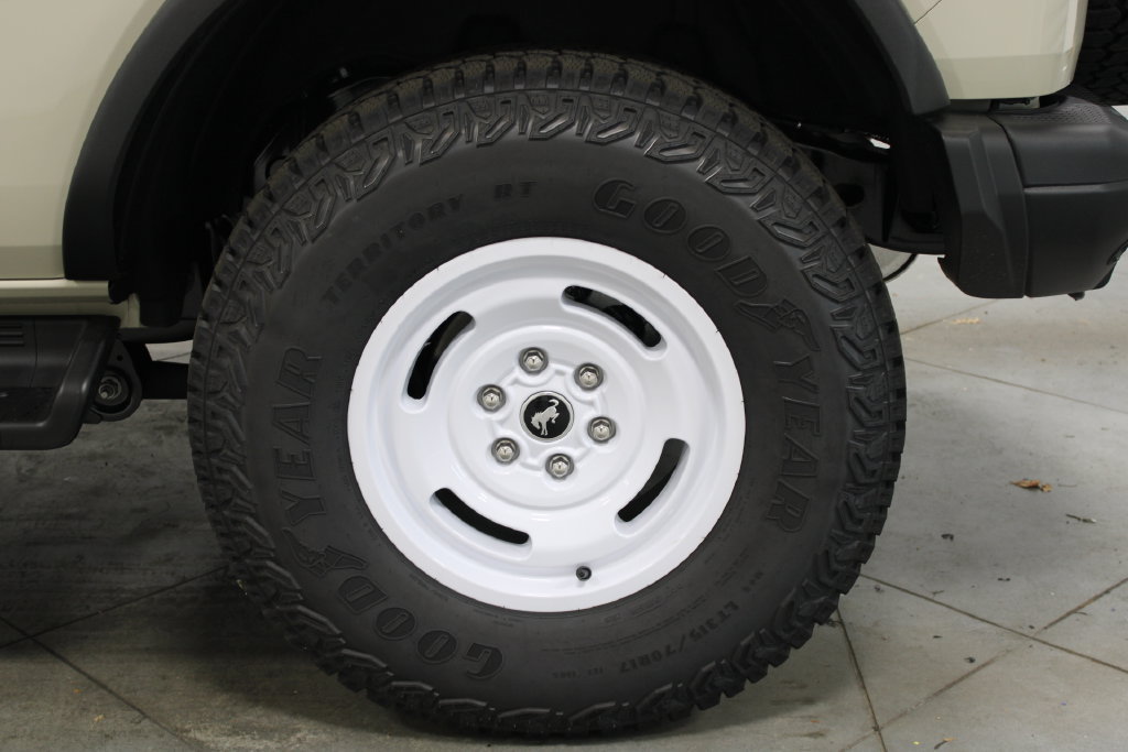 New 2026 Ford Bronco Heritage Edition AWD/4WD image 17