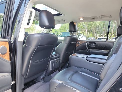 Used 2021 Nissan Armada SL w/ Captain's Chairs Package AWD/4WD image 13