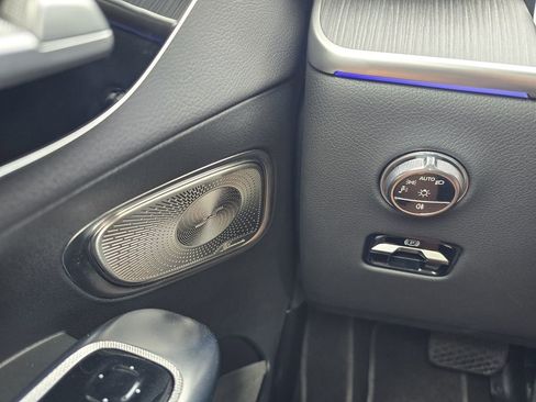 Used 2025 Mercedes-Benz GLC 300 4MATIC image 21