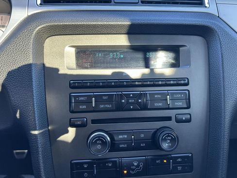 Used 2011 Ford Mustang GT Premium image 26