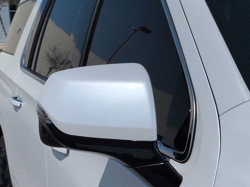 Used 2024 GMC Yukon XL Denali w/ Denali Reserve Package image 13