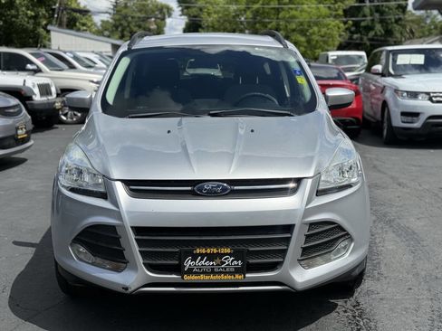 Used 2015 Ford Escape SE w/ Equipment Group 201A FWD image 4