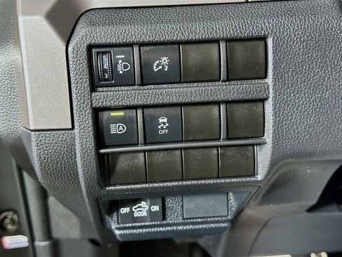 Used 2024 Toyota Tacoma TRD Off-Road image 12