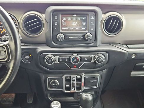 Used 2018 Jeep Wrangler Unlimited Sport S AWD/4WD image 27