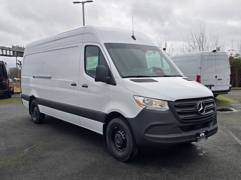 New 2025 Mercedes-Benz Sprinter 2500 image 8