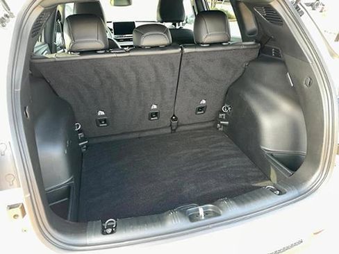 Used 2023 Jeep Compass Latitude image 16