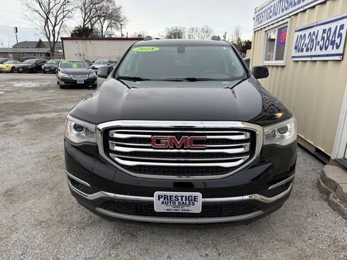 Used 2018 GMC Acadia SLT image 2