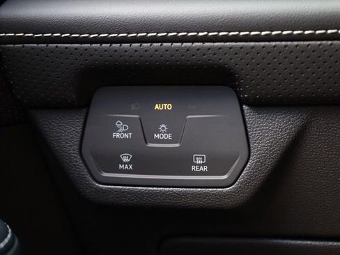 New 2026 Volkswagen Atlas SE image 20