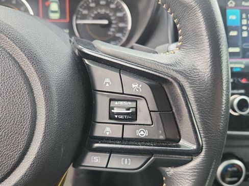 Used 2021 Subaru Crosstrek 2.5i Sport w/ Moonroof Package image 17