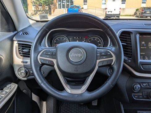Used 2014 Jeep Cherokee Latitude w/ Comfort/Convenience Group AWD/4WD image 14