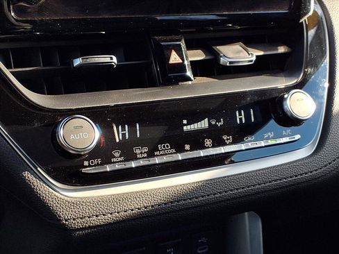 Used 2023 Toyota Corolla Cross XSE w/ Convenience Package image 19