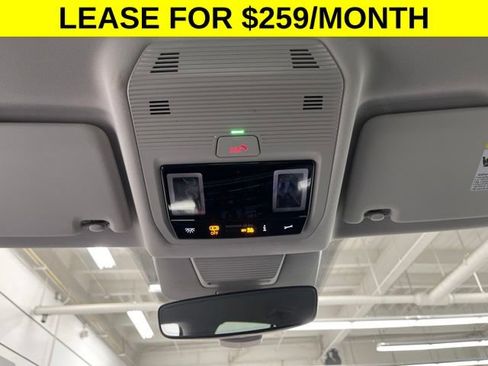 Used 2026 Volkswagen Tiguan SE AWD/4WD image 23