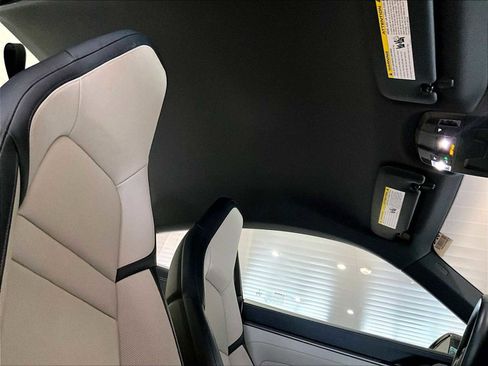 Used 2025 Porsche 911 Carrera S RWD image 23