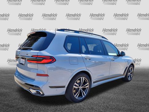 Used 2026 BMW X7 xDrive40i w/ M Sport Package AWD/4WD image 10