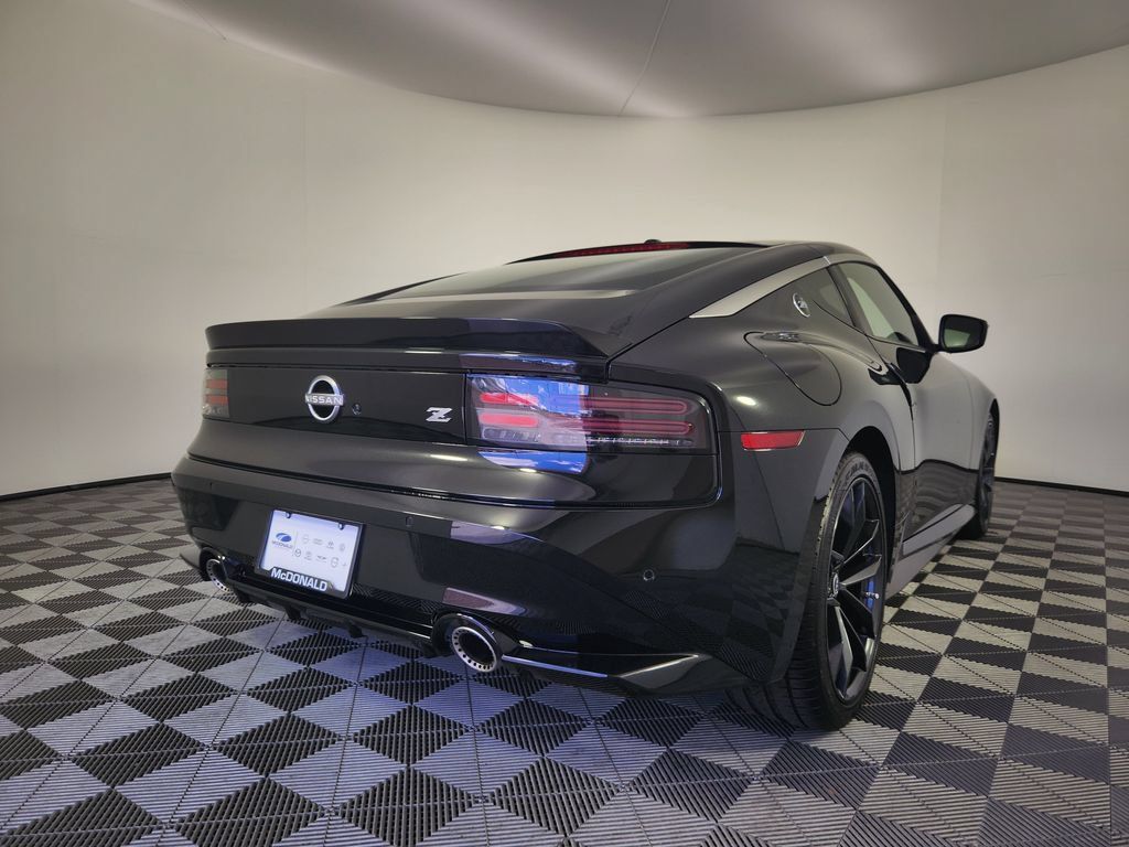 Used 2024 Nissan Z Performance w/ Floor Mat Package RWD image 5