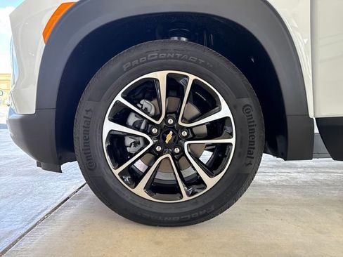 New 2026 Chevrolet TrailBlazer LT w/ LT Cold Weather Package FWD image 27