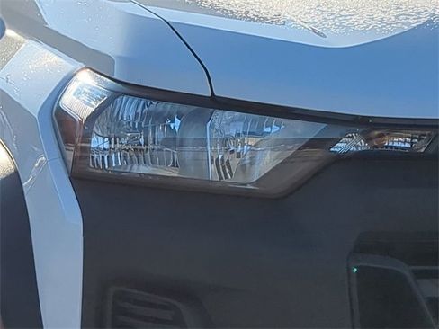 Used 2024 Chevrolet Colorado Trail Boss w/ Advanced Trailering Package image 9