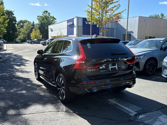 Certified 2023 Volvo XC60 B5 Core AWD/4WD image 2