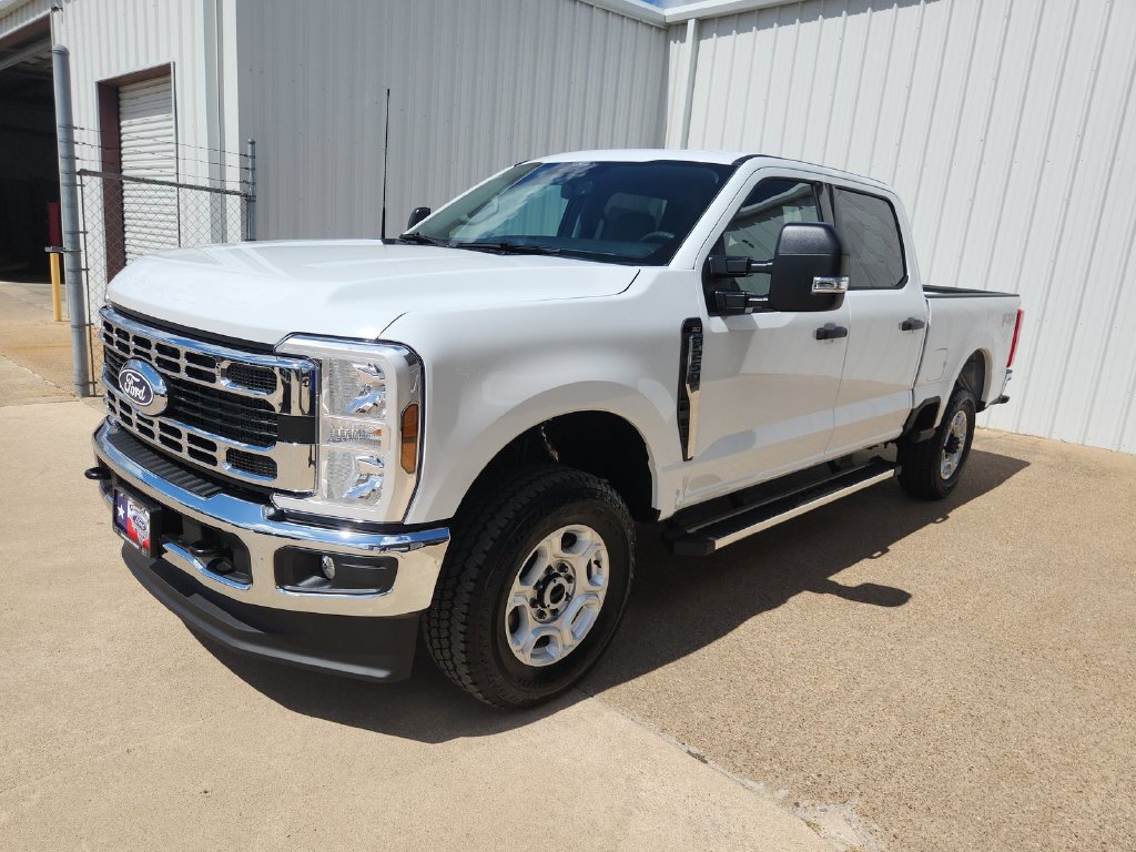 New 2027 Ford F250 XLT w/ FX4 Off-Road Package AWD/4WD image 4