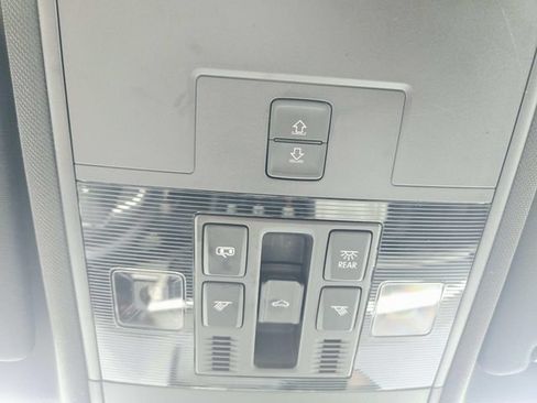 Used 2021 Volkswagen Atlas Cross Sport SEL AWD/4WD image 29