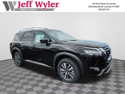 Used 2025 Nissan Pathfinder SL AWD/4WD image 1