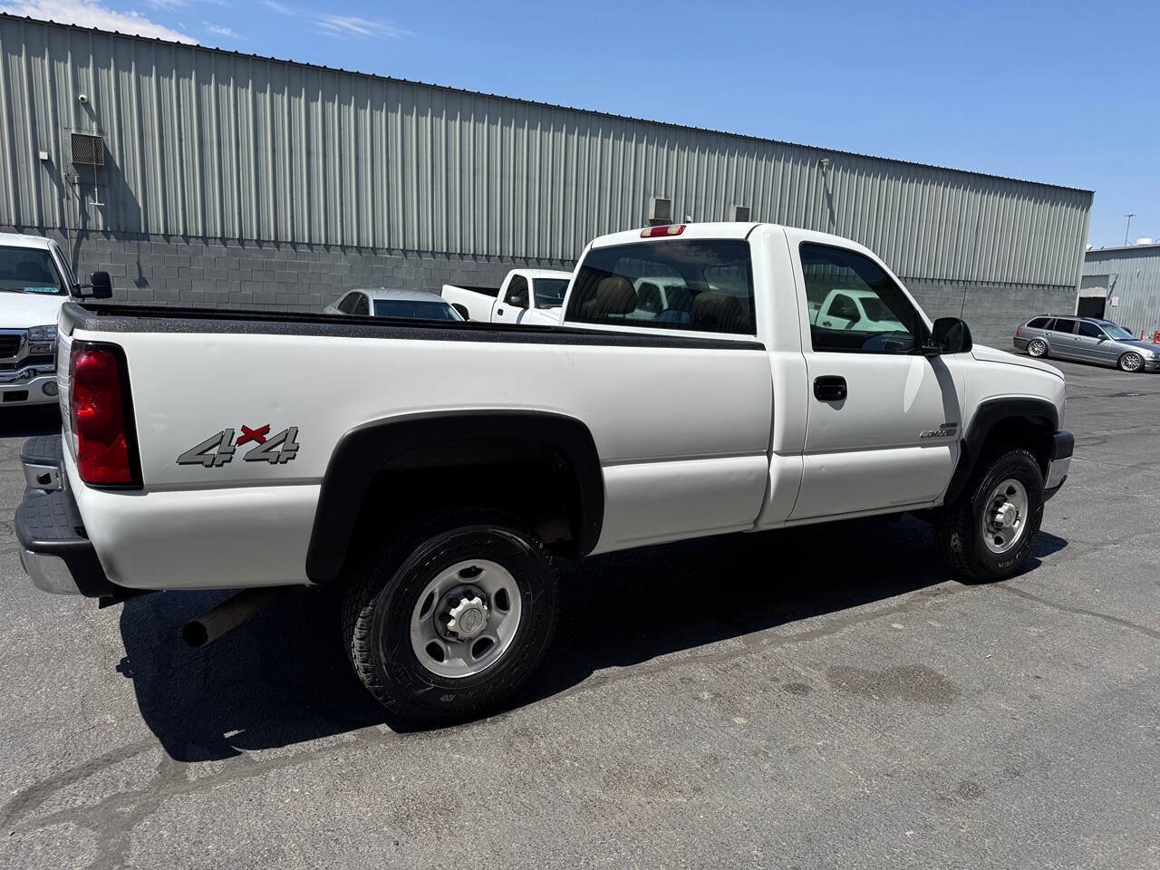 Used 2006 Chevrolet Silverado 2500 W/T w/ Heavy-Duty Power Package AWD/4WD image 8