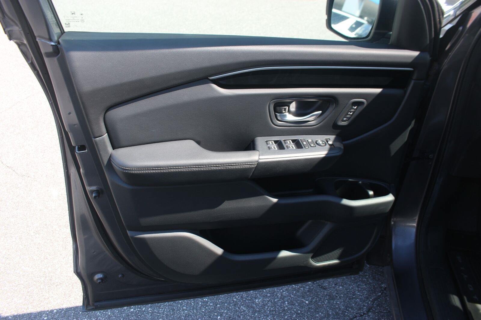 Used 2024 Honda Pilot Touring image 14