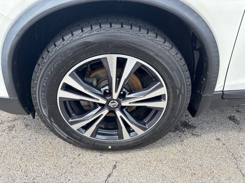 Used 2018 Nissan Rogue SL w/ Premium Package AWD/4WD image 11