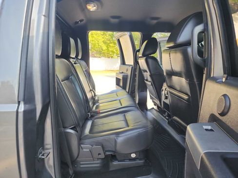 Used 2011 Ford F250 Lariat w/ Lariat Interior Pkg image 36