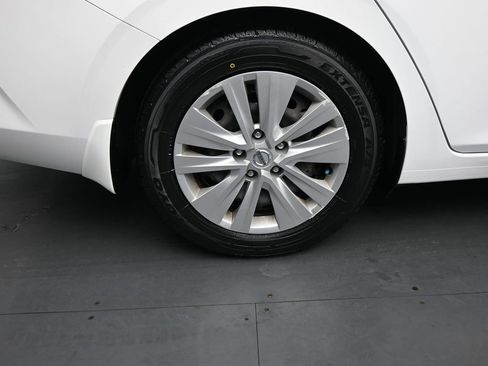 Used 2021 Nissan Sentra S image 10