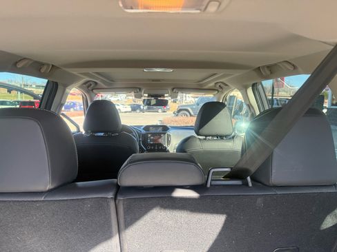 Used 2020 Subaru Forester Limited w/ Popular Package #3 image 9