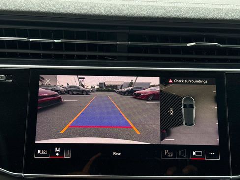 Used 2023 Audi Q8 Prestige image 24