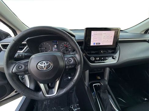 Used 2023 Toyota Corolla Cross LE image 29