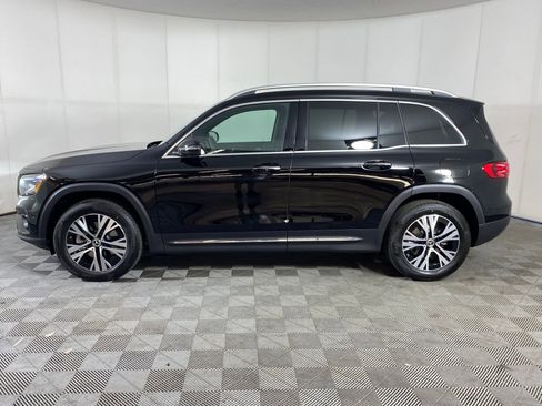 New 2025 Mercedes-Benz GLB 250 4MATIC image 2
