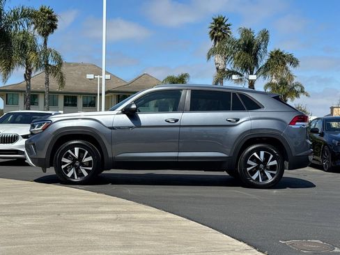 Used 2023 Volkswagen Atlas Cross Sport SE FWD image 7