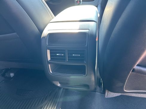 Used 2025 Cadillac XT5 Luxury image 25