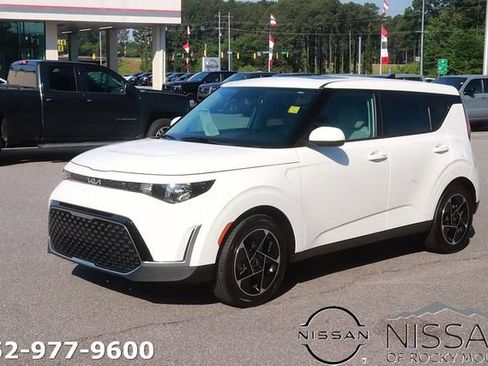 Used 2025 Kia Soul EX FWD image 3