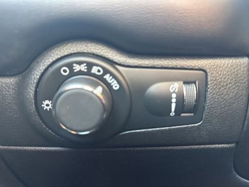 Used 2024 Dodge Durango GT image 30