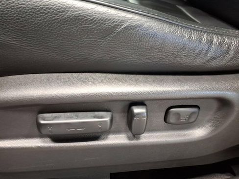 Used 2016 Honda Pilot Touring image 19