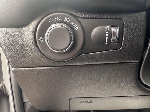 Used 2024 Dodge Durango GT image 16