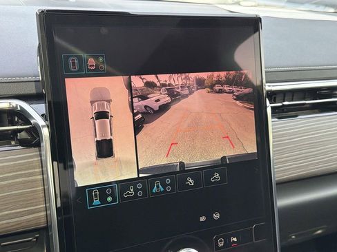 Used 2025 GMC Sierra EV Denali image 14