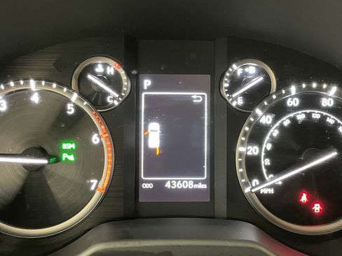 Used 2021 Lexus GX 460 Premium image 34