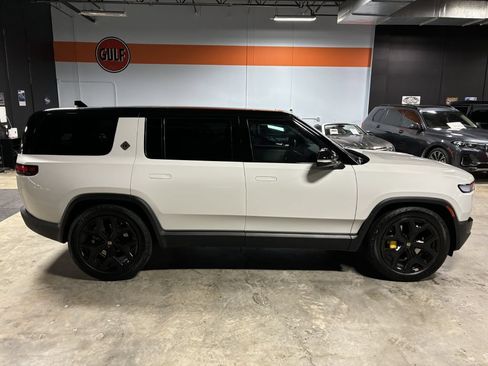 Used 2024 Rivian R1S Adventure AWD/4WD image 13