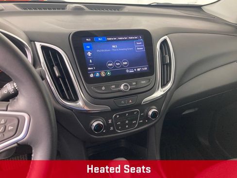Used 2022 Chevrolet Equinox LT AWD/4WD image 2